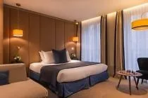 ****  Hotel La Bourdonnais Paris France